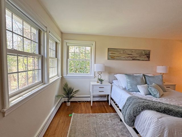 43 Sherburn Cir, Weston, MA 02493