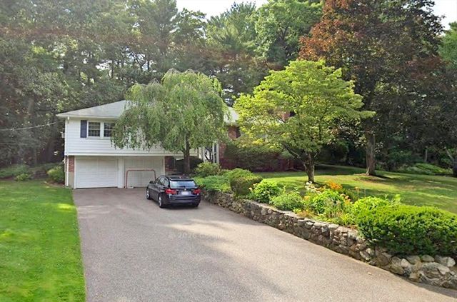 43 Sherburn Cir, Weston, MA 02493