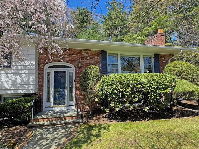 43 Sherburn Cir, Weston, MA 02493