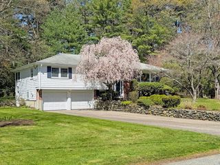 43 Sherburn Cir, Weston, MA 02493