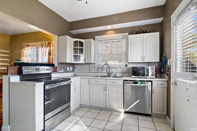 413 E Olmstead Avenue, Evansville, IN 47711