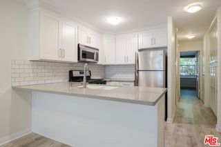 22 Navy Street 103, Venice, CA 90291