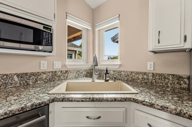 12061 Lake Wildwood Dr, Penn Valley, CA 95946