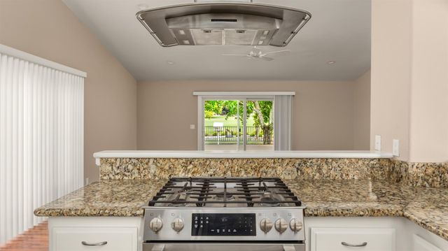 12061 Lake Wildwood Dr, Penn Valley, CA 95946
