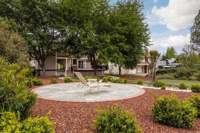 12061 Lake Wildwood Dr, Penn Valley, CA 95946