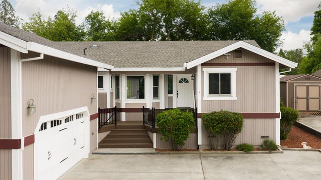 12061 Lake Wildwood Dr, Penn Valley, CA 95946