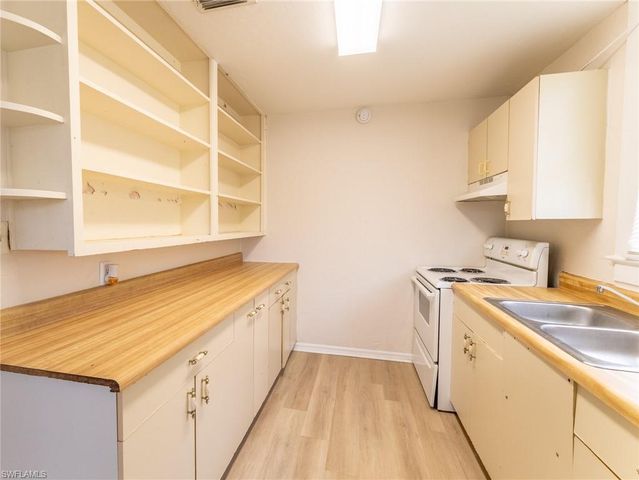 3802 Seminole AVE, Fort Myers, FL 33916