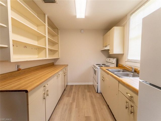 3802 Seminole AVE, Fort Myers, FL 33916
