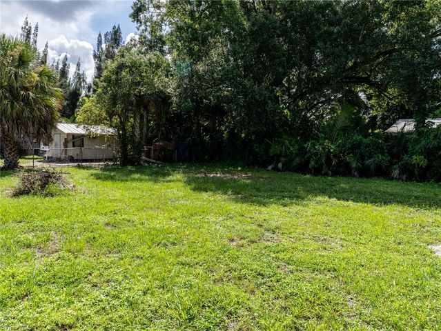 3802 Seminole AVE, Fort Myers, FL 33916