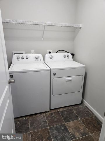 537 SPYGLASS DR, Martinsburg, WV 25403