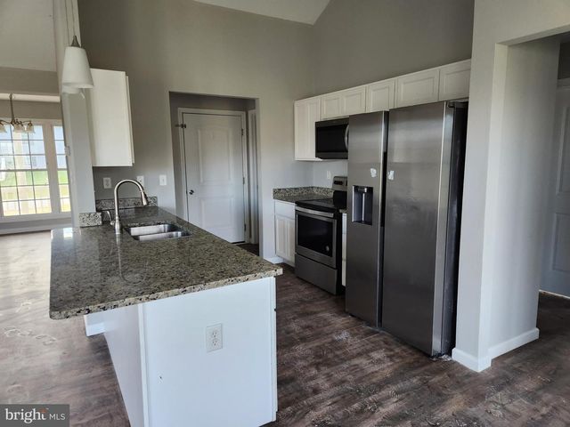 537 SPYGLASS DR, Martinsburg, WV 25403
