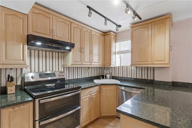 22 Danby Street, Providence, RI 02904
