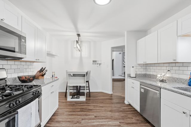 2039 Dorchester 3, Schererville, IN 46375