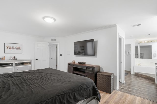 2039 Dorchester 3, Schererville, IN 46375