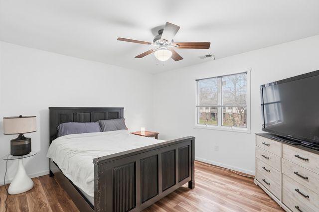 2039 Dorchester 3, Schererville, IN 46375