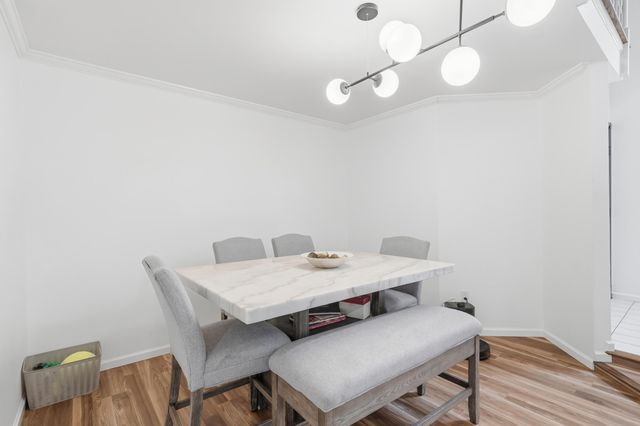 2039 Dorchester 3, Schererville, IN 46375