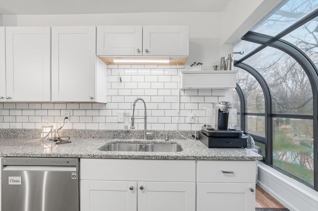 2039 Dorchester 3, Schererville, IN 46375