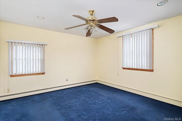 4 Water Lane N, Levittown, NY 11756