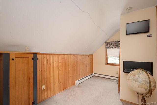 4 Water Lane N, Levittown, NY 11756