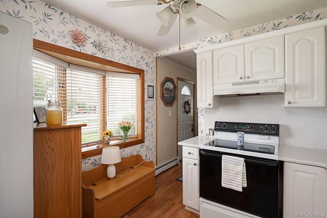 4 Water Lane N, Levittown, NY 11756