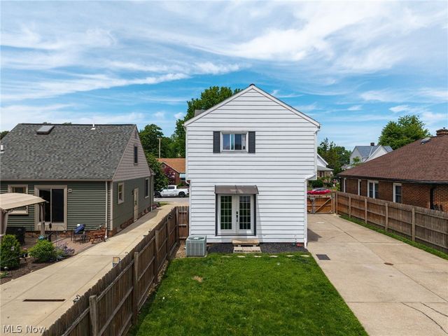 4521 Torrington Avenue, Parma, OH 44134