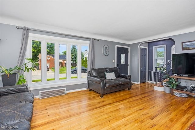 4521 Torrington Avenue, Parma, OH 44134
