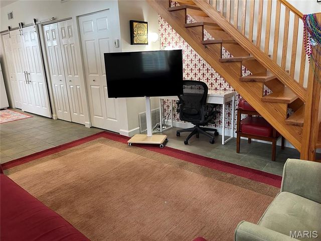 1014 Geyer Avenue, St Louis, MO 63104