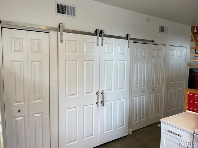 1014 Geyer Avenue, St Louis, MO 63104