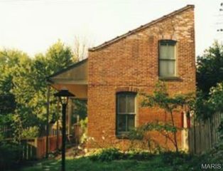 1014 Geyer Avenue, St Louis, MO 63104