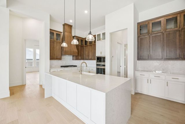 480 Shadowfax Drive, Aledo, TX 76008