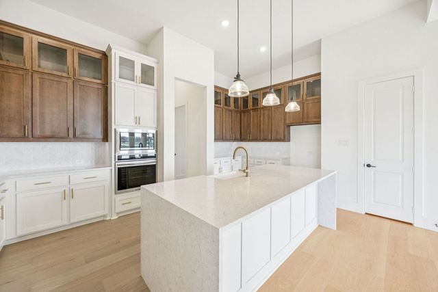 480 Shadowfax Drive, Aledo, TX 76008