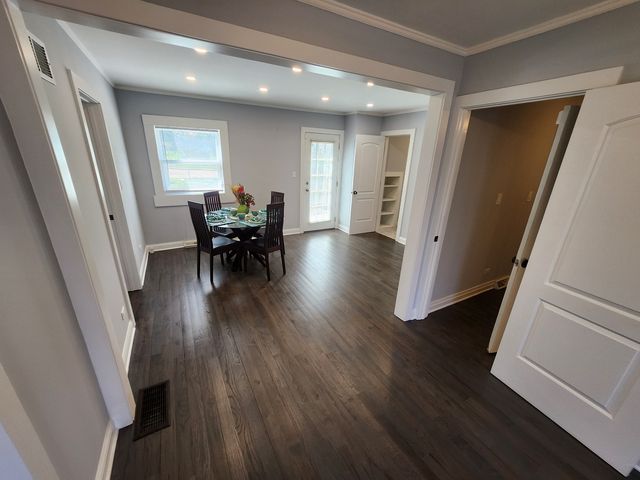 13 E Lake Shore Drive, Round Lake Park, IL 60073