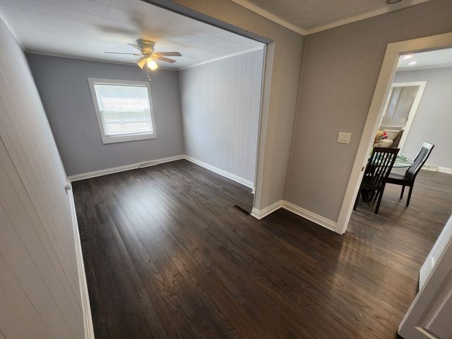 13 E Lake Shore Drive, Round Lake Park, IL 60073