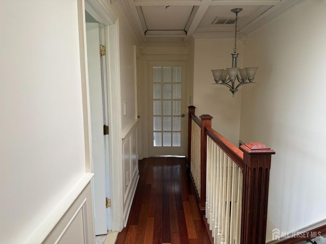118 Swarthmore Terrace, Metuchen, NJ 08840