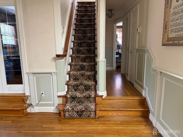 118 Swarthmore Terrace, Metuchen, NJ 08840