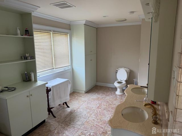 118 Swarthmore Terrace, Metuchen, NJ 08840