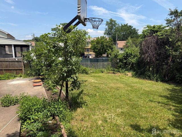 118 Swarthmore Terrace, Metuchen, NJ 08840