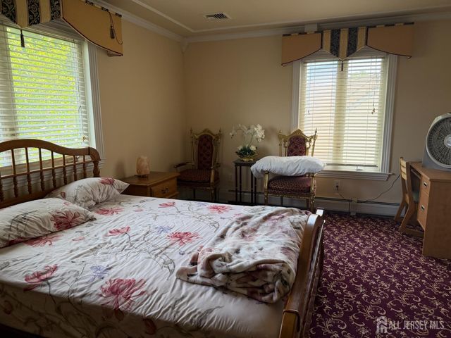 118 Swarthmore Terrace, Metuchen, NJ 08840