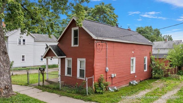 1024 Butterworth Street, Grand Rapids, MI 49504