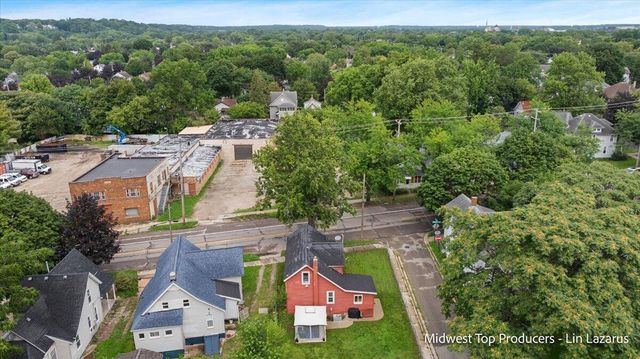 1024 Butterworth Street, Grand Rapids, MI 49504
