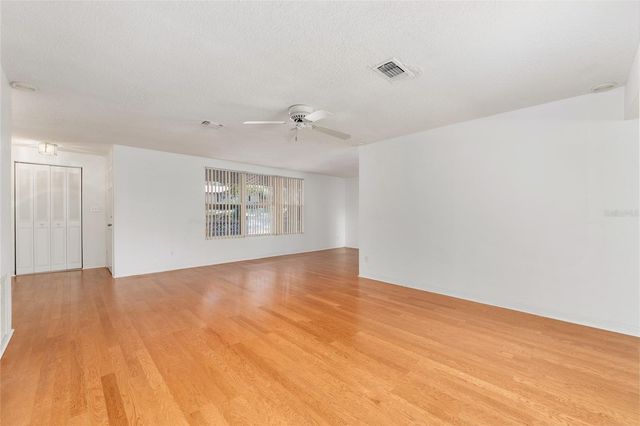 560 E COUNTRY CLUB DRIVE, Williston, FL 32696