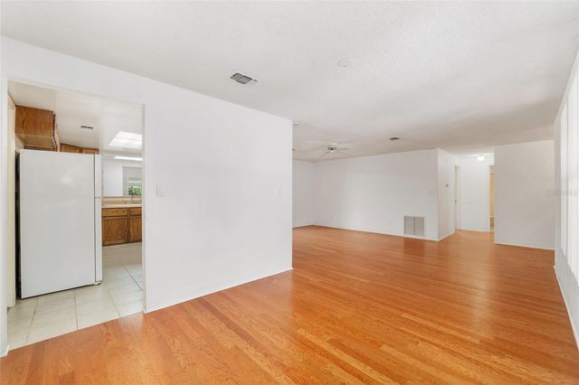 560 E COUNTRY CLUB DRIVE, Williston, FL 32696