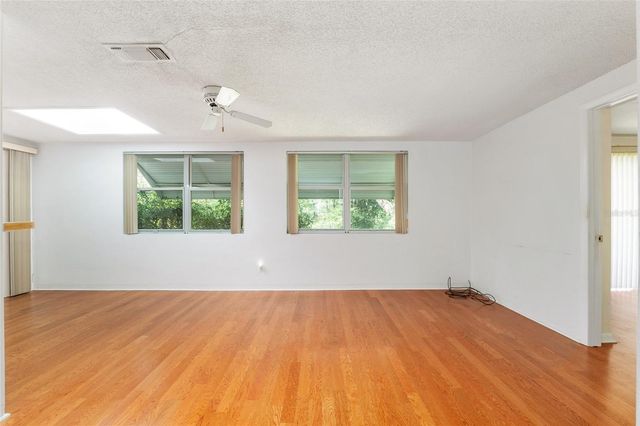 560 E COUNTRY CLUB DRIVE, Williston, FL 32696