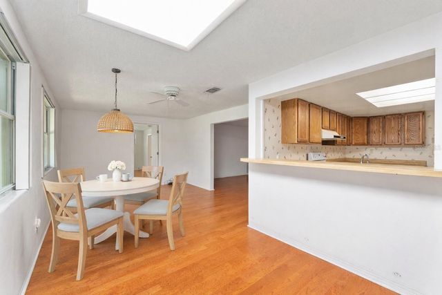 560 E COUNTRY CLUB DRIVE, Williston, FL 32696