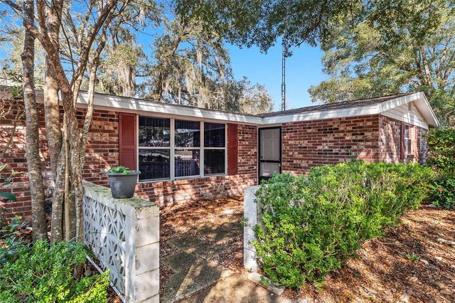 560 E COUNTRY CLUB DRIVE, Williston, FL 32696