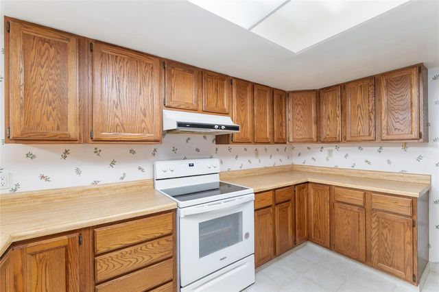 560 E COUNTRY CLUB DRIVE, Williston, FL 32696