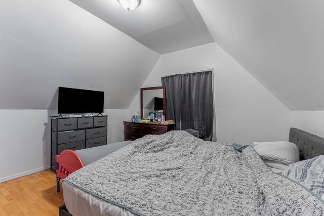 131 N Gifford Street, Elgin, IL 60120