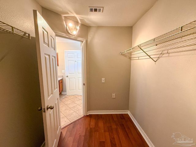 5919 Bilek Dr, Pensacola, FL 32526