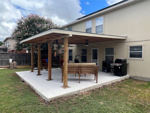207 Remington RUN, Bastrop, TX 78602