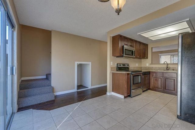 948 Gillespie Dr, Spring Valley, CA 91977